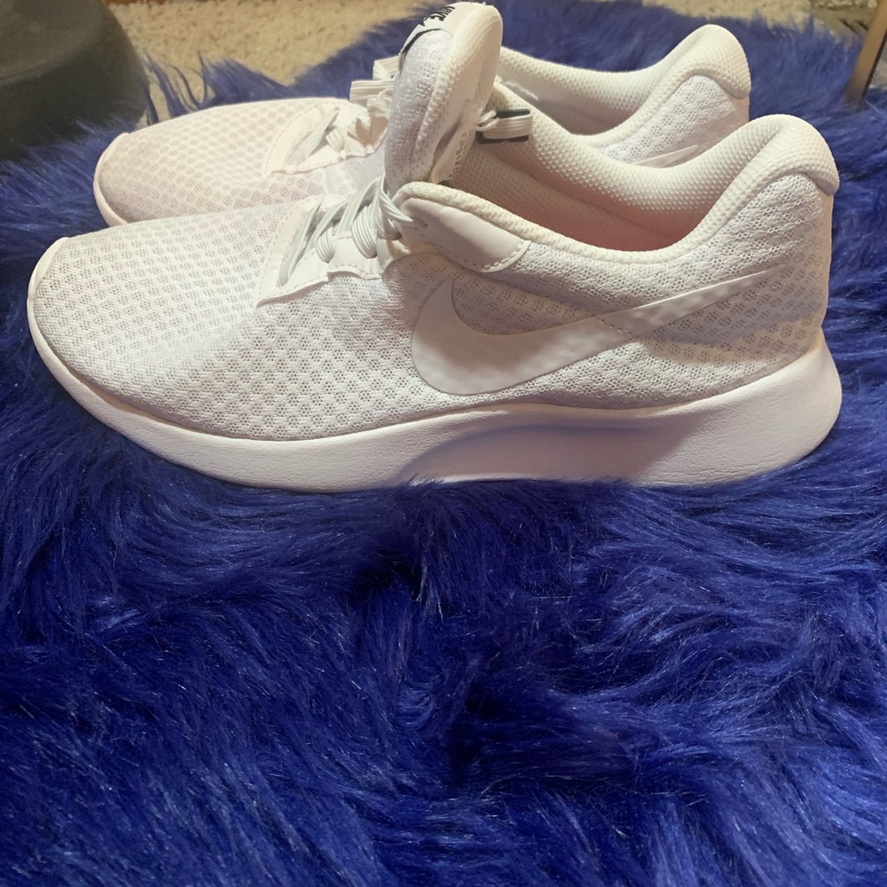 Nike Tanjun Running Shoe